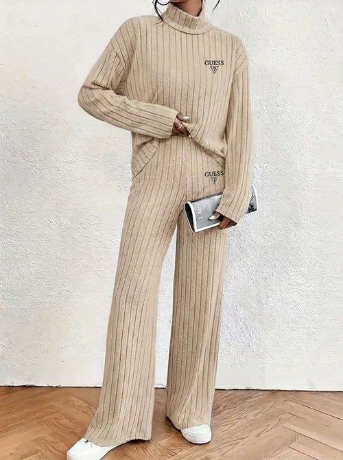 Coordinato Guess in cotone e lana - Felpa + Pantalone IN OMAGGIO